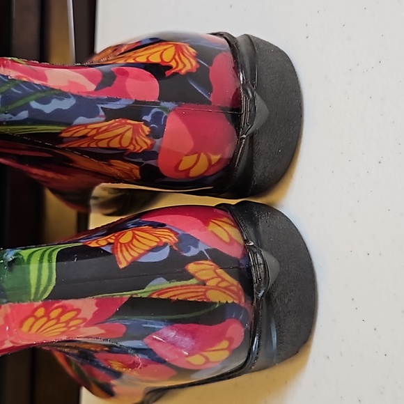 SLOGGERS  6 WOMEN'S BOOTS FLORAL MULTI-COLOR  RAIN BOOTS - Picture 5 of 9